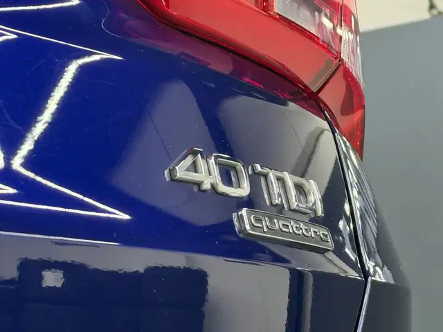 Audi Q3 view 12