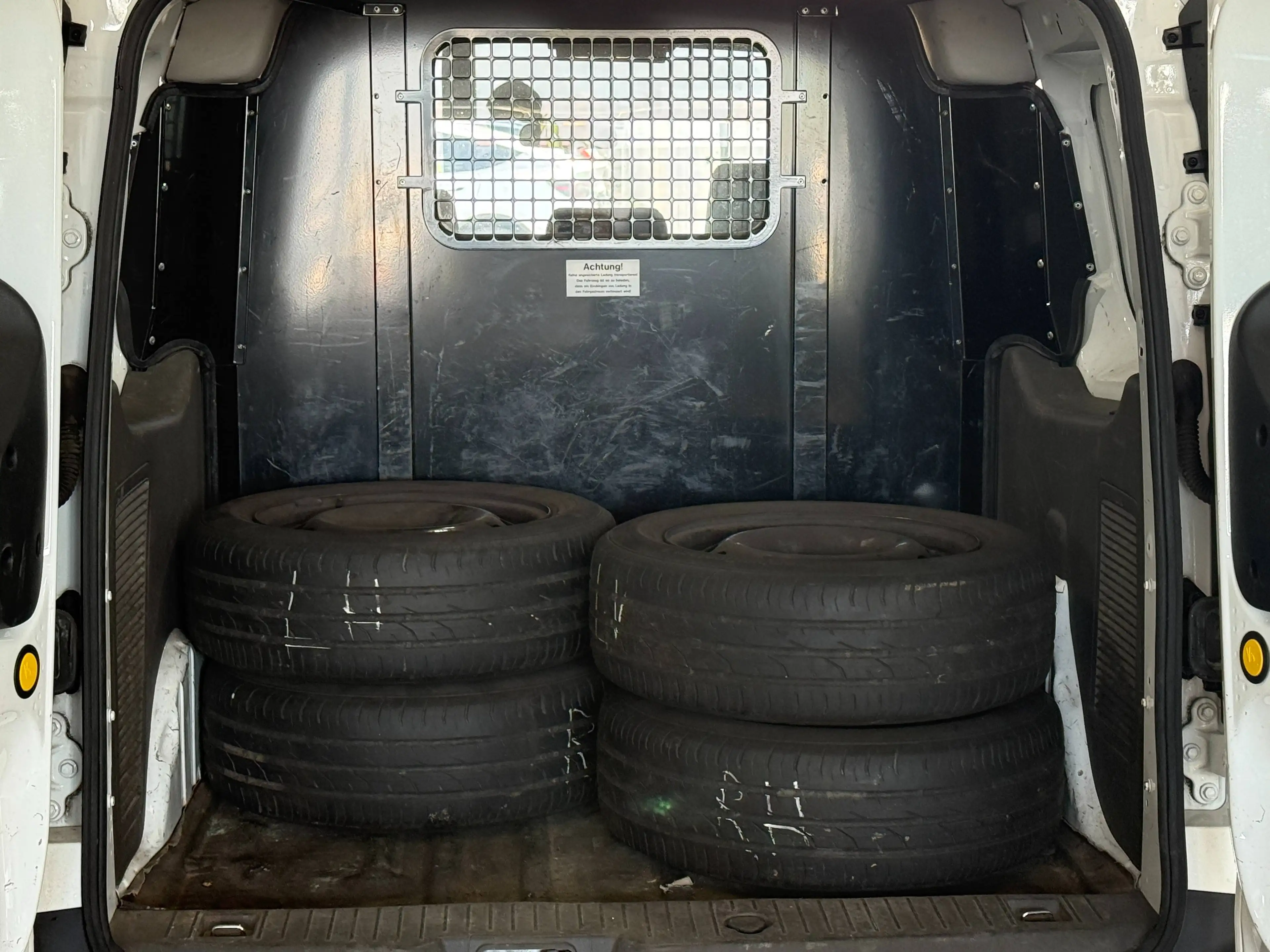 Ford Transit Connect Kasten-Lang Einparkhilfe+5-Sitze+1.Besitz — photo 14