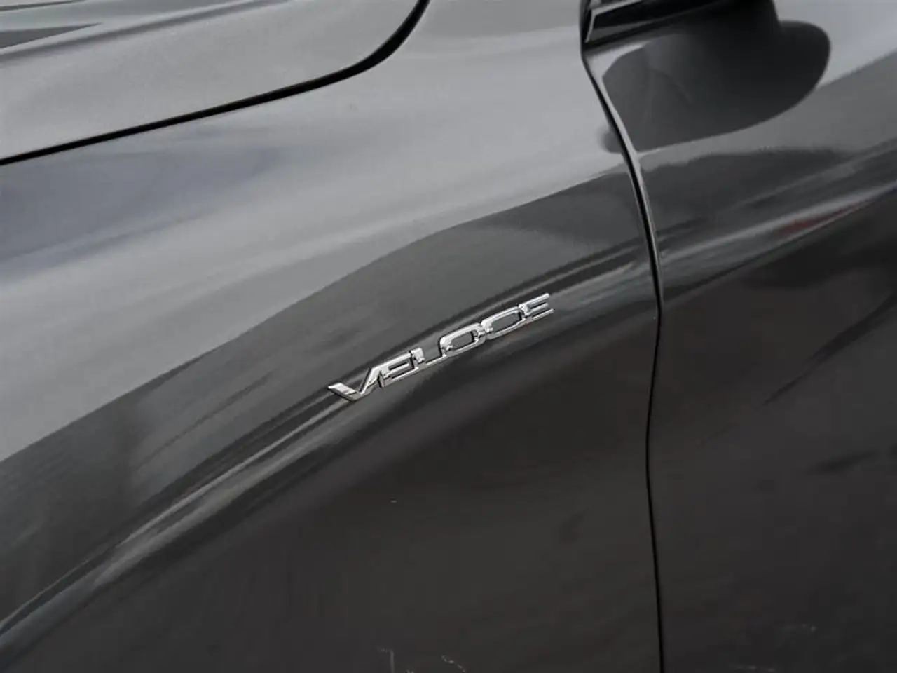 Alfa Romeo Stelvio снимка Alfa Romeo Stelvio