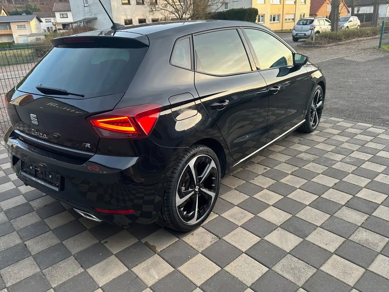 SEAT Ibiza 1.0 TSI FR DSG 3