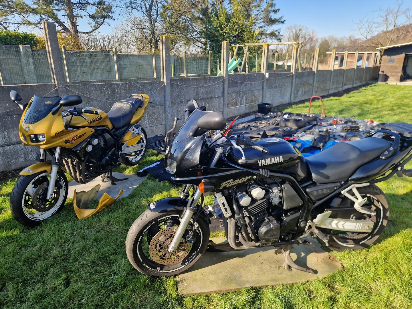 Yamaha FZR 600 Negru - 1