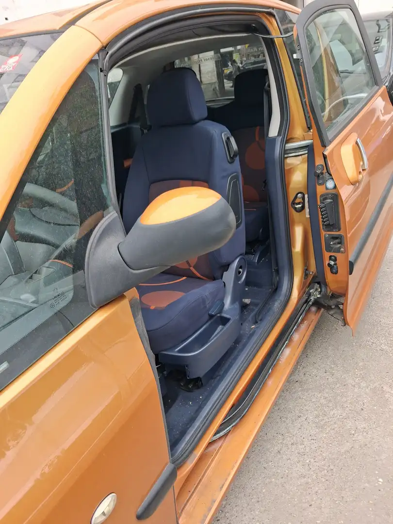 Peugeot 1007 1007 Trendy 1,4 HDI 70 Trendy Orange - 2