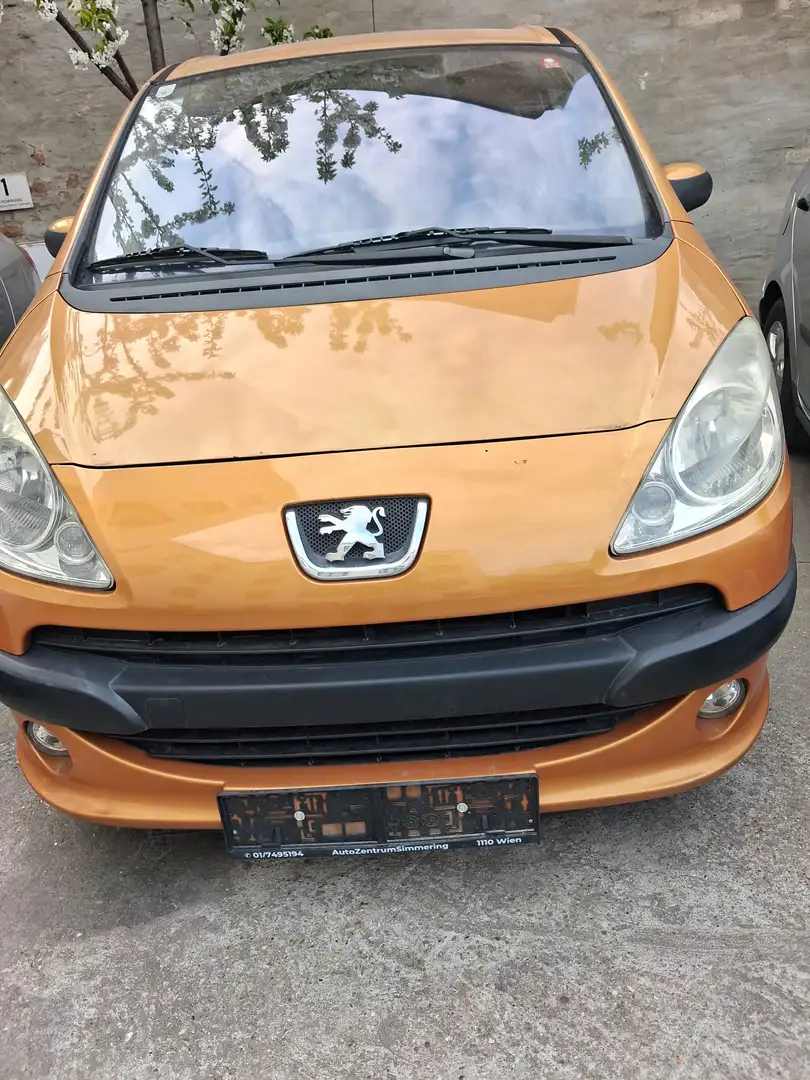 Peugeot 1007 1007 Trendy 1,4 HDI 70 Trendy Orange - 1
