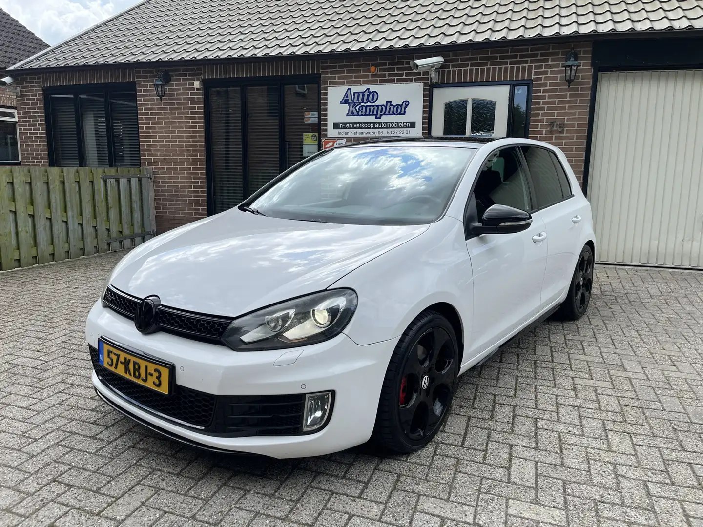 Volkswagen Golf GTI 2.0 5 drs Navigatie DSG Xenon LED Wit - 2