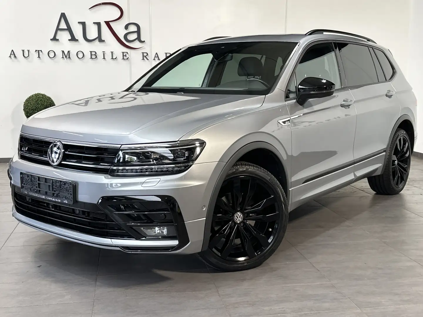 Volkswagen Tiguan Allspace 2.0 TDI 4M R-Line NAV+LED+PANO Silber - 1