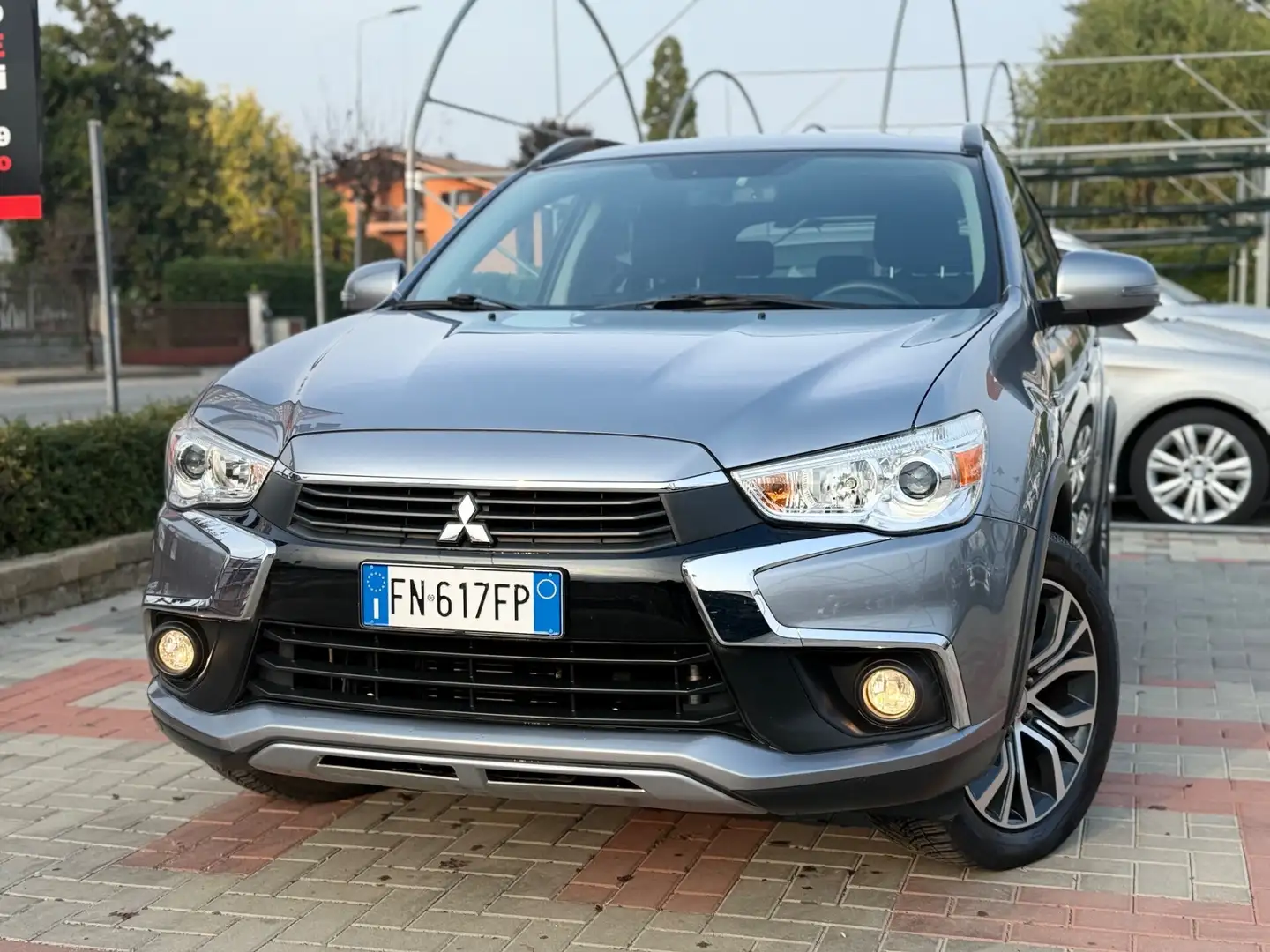 Mitsubishi ASX ASX 1.6 DI-D 114 CV 4WD Intense Grijs - 1