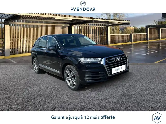 Audi Q7 view 2