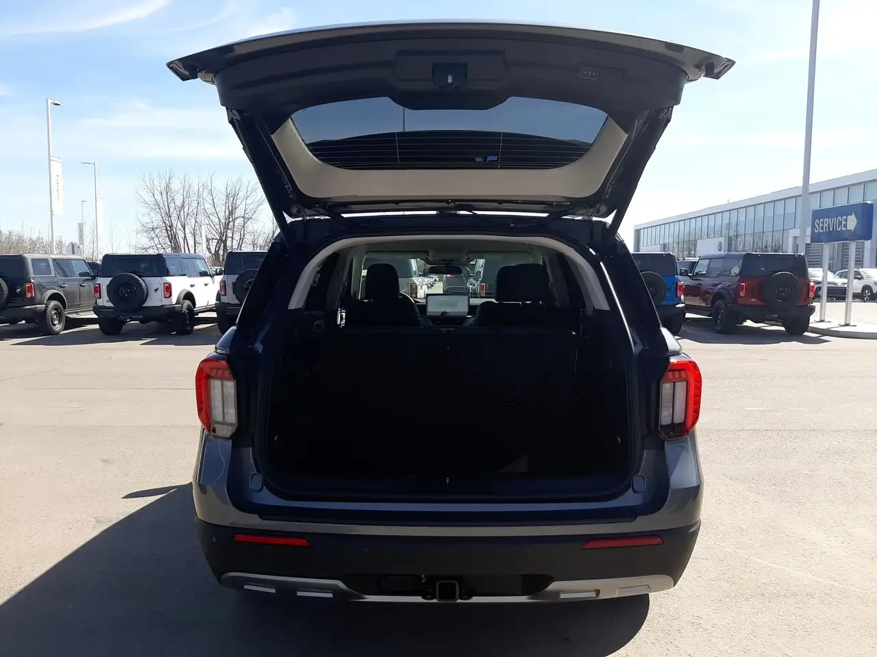 Ford Explorer снимка Ford Explorer