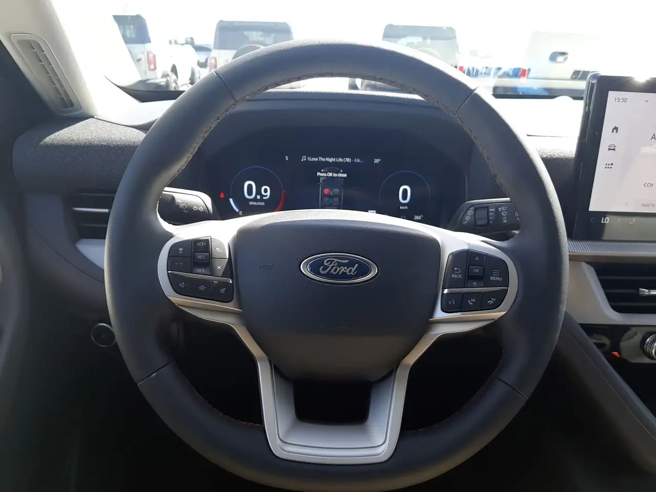 Ford Explorer снимка Ford Explorer