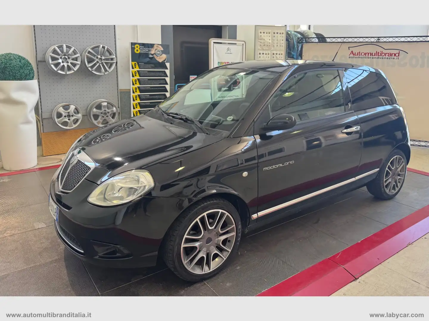 Lancia Ypsilon 1.2 Modamilano Nero - 1