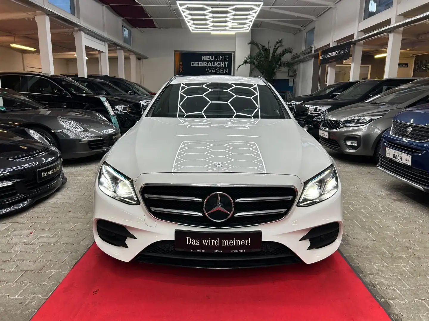 Mercedes-Benz E 200 T *AMG LINE*WIDESCREEN*ACC*HEAD UP*NIGHT* Weiß - 2