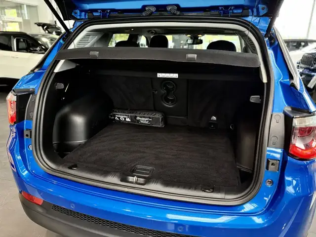 Jeep Compass view 8