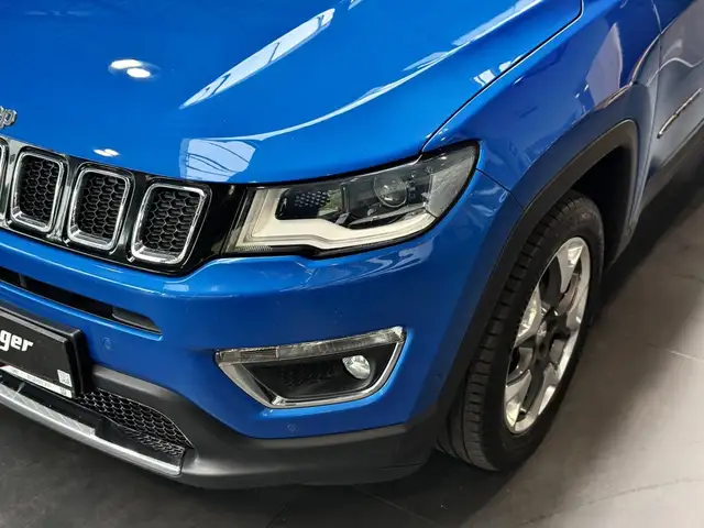 Jeep Compass view 4