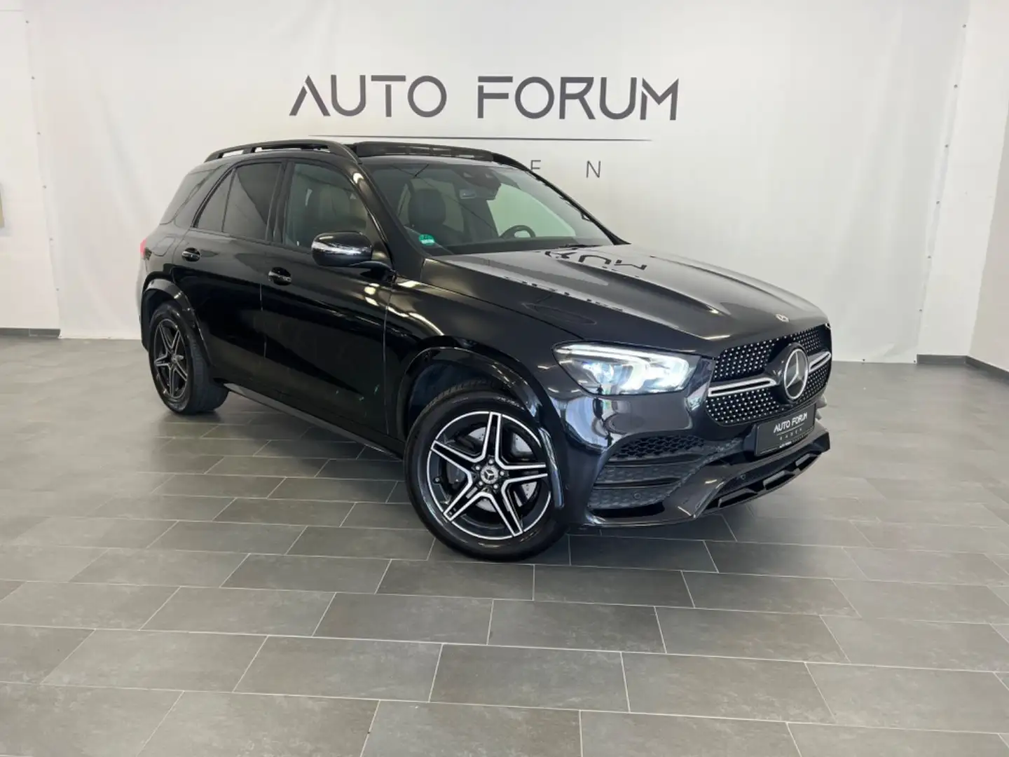 Mercedes-Benz GLE 350 d 4Matic*AMG*Pano*AssistPlus*AHK* Schwarz - 1