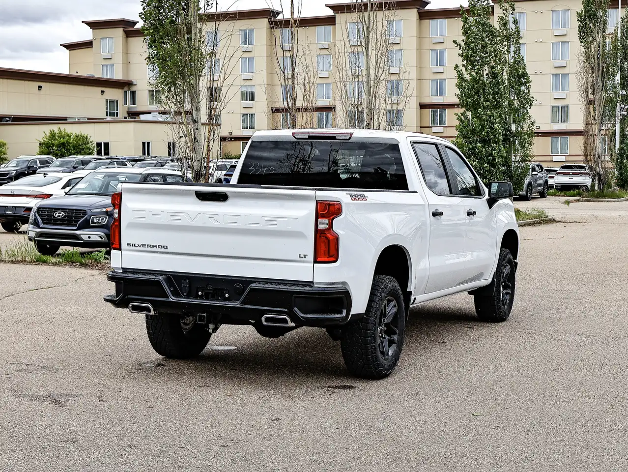 Chevrolet Silverado 1500 photo Chevrolet Silverado 1500