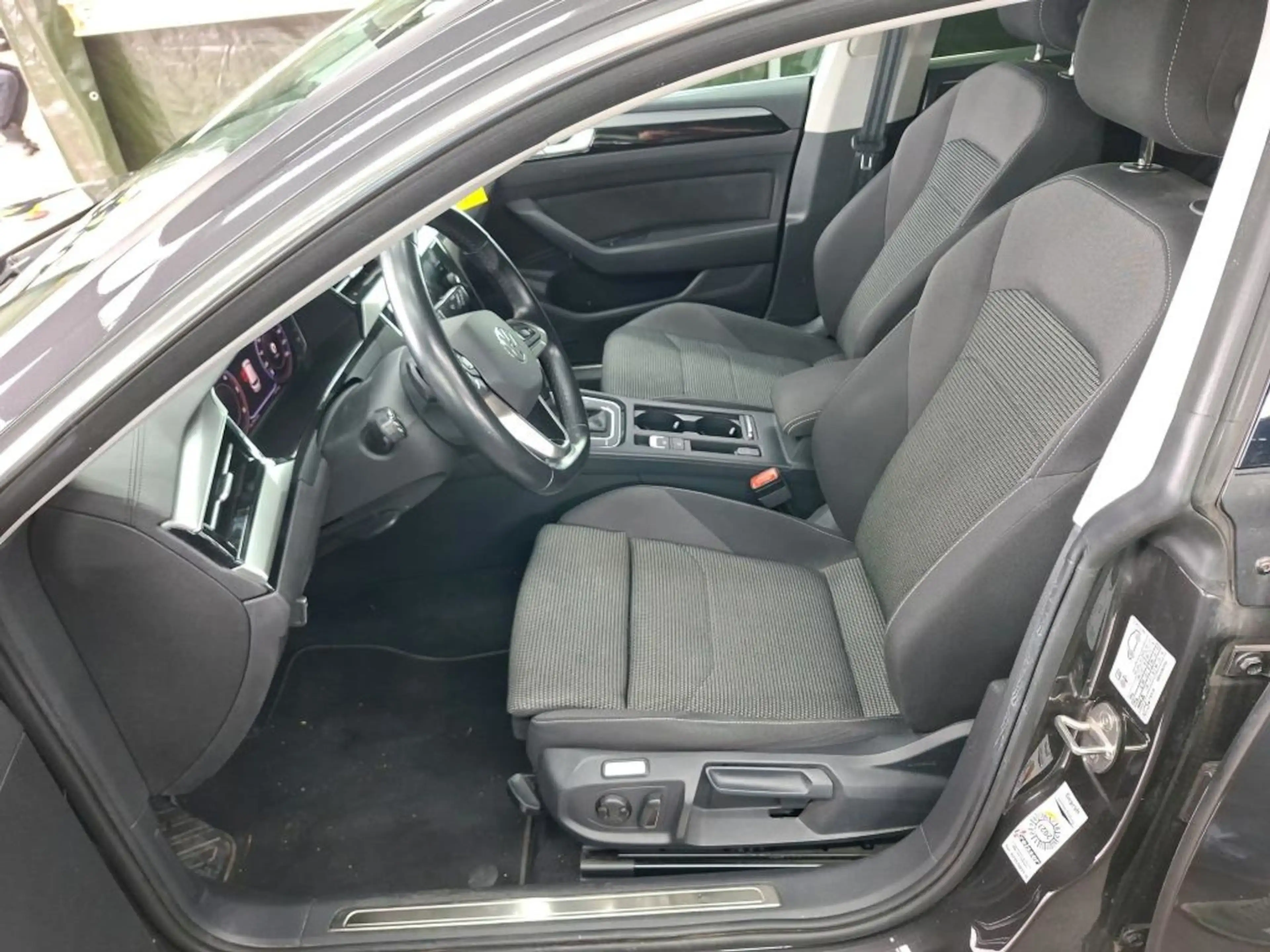 Volkswagen Arteon 2.0 TDI SB*NAVI*DSG*VIRTUAL*SITZ-HZG* — photo 6