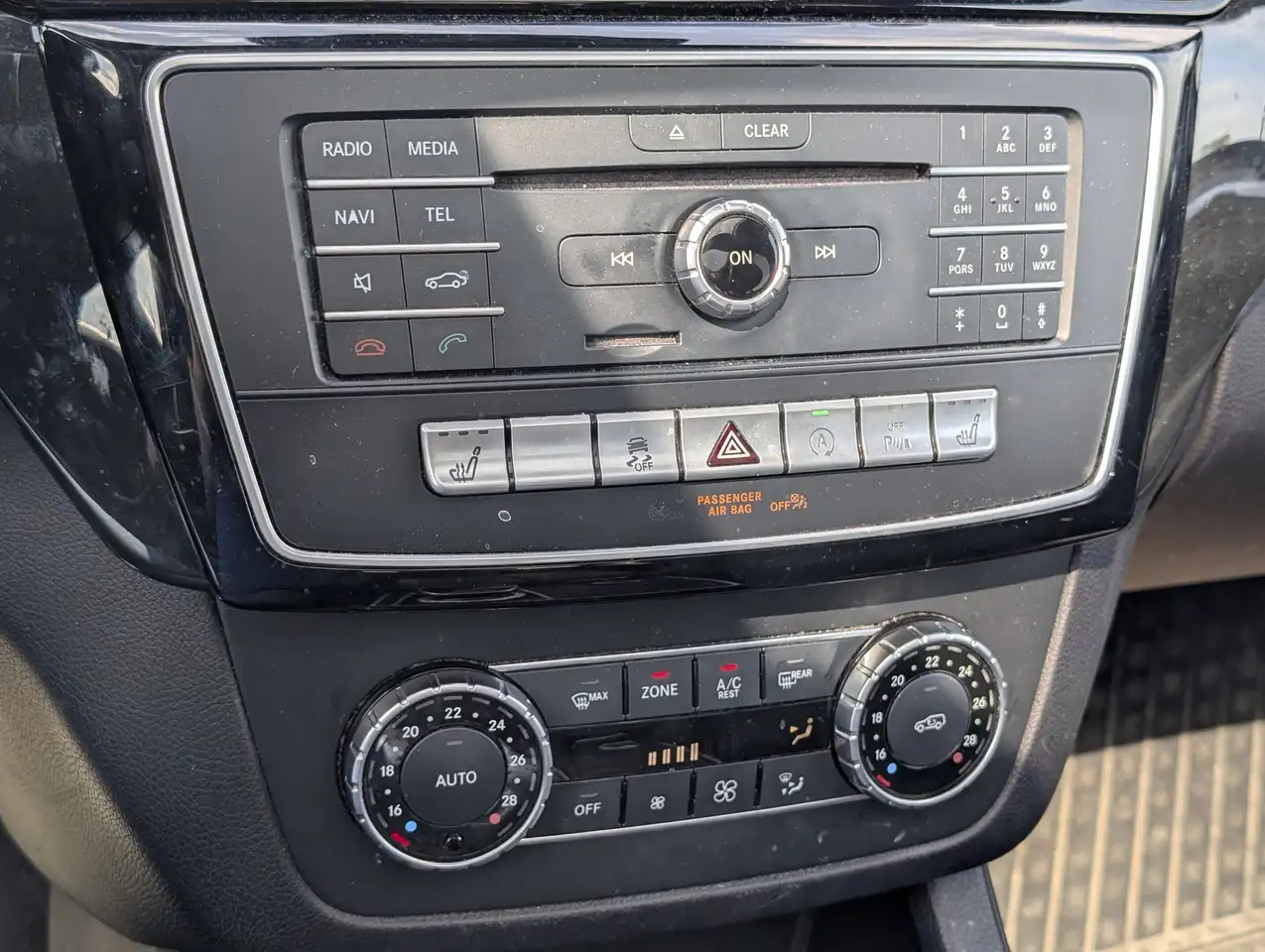 Mercedes-Benz GLE снимка Mercedes-Benz GLE