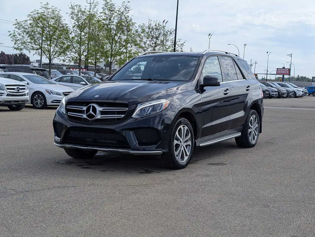 Mercedes-Benz GLE снимка Mercedes-Benz GLE