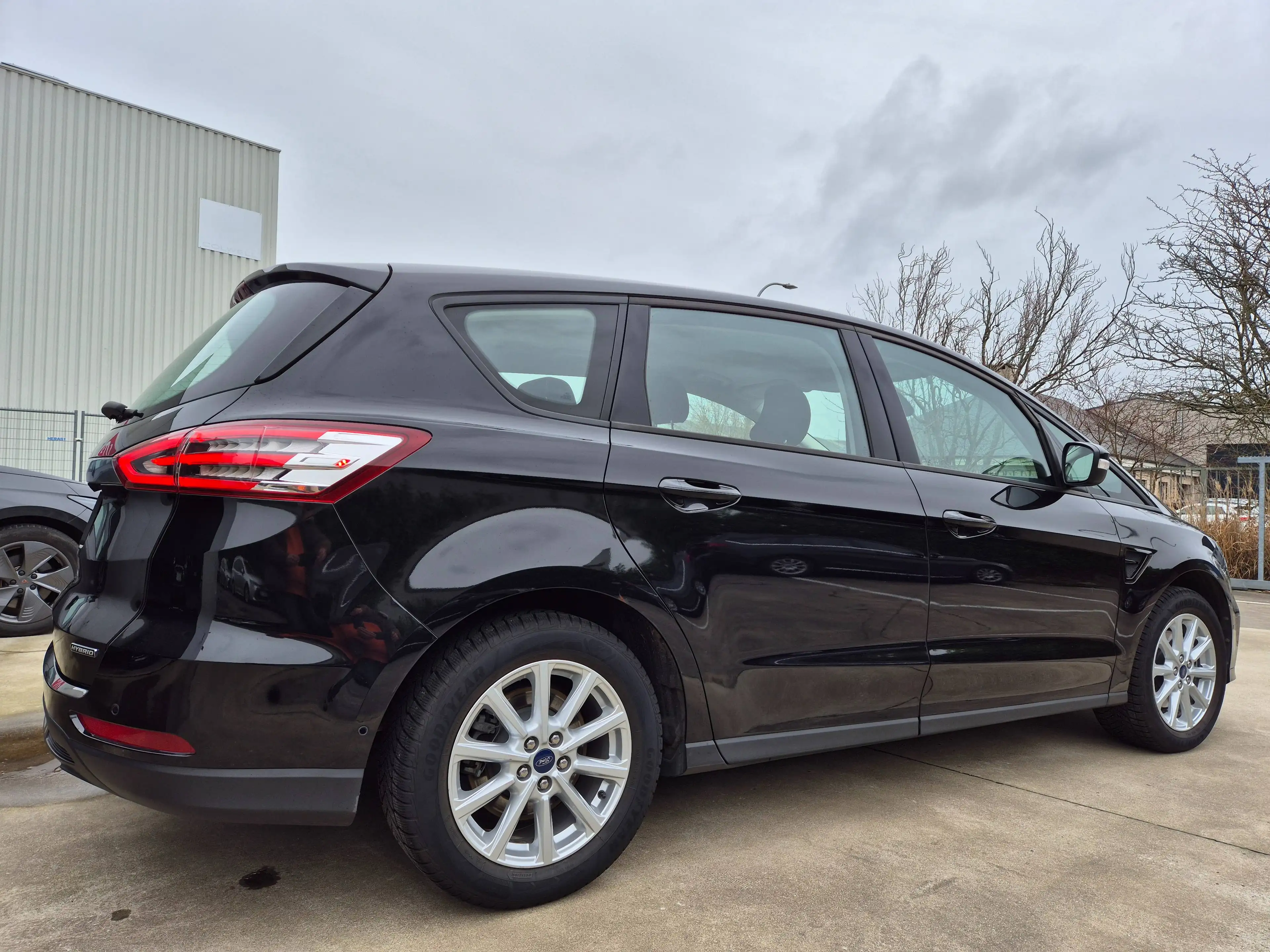 Ford S-Max 2.5i AUTO. HEV HYBRID 43.085 KM !! 2022 !! — photo 12
