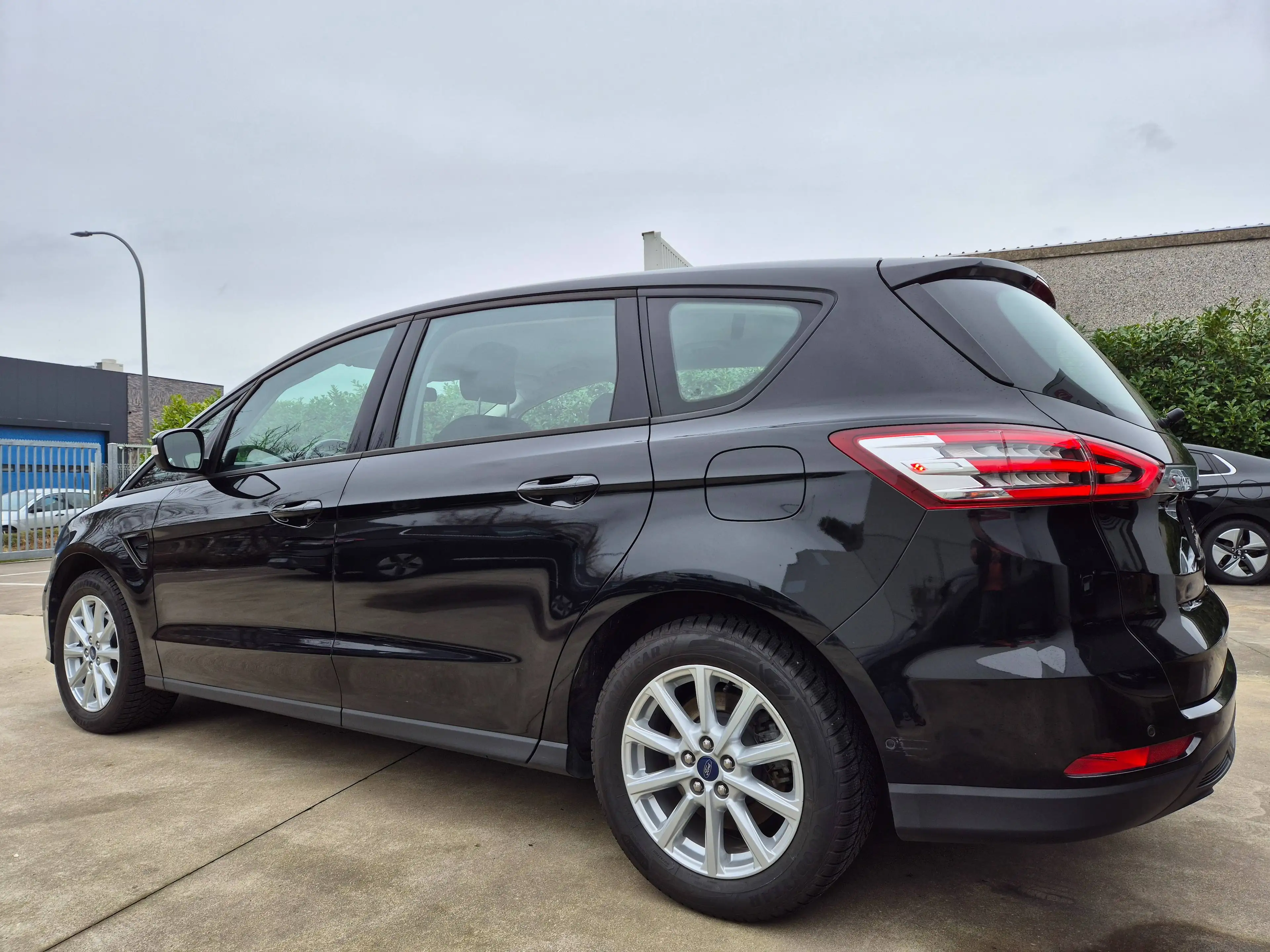 Ford S-Max 2.5i AUTO. HEV HYBRID 43.085 KM !! 2022 !! — photo 7