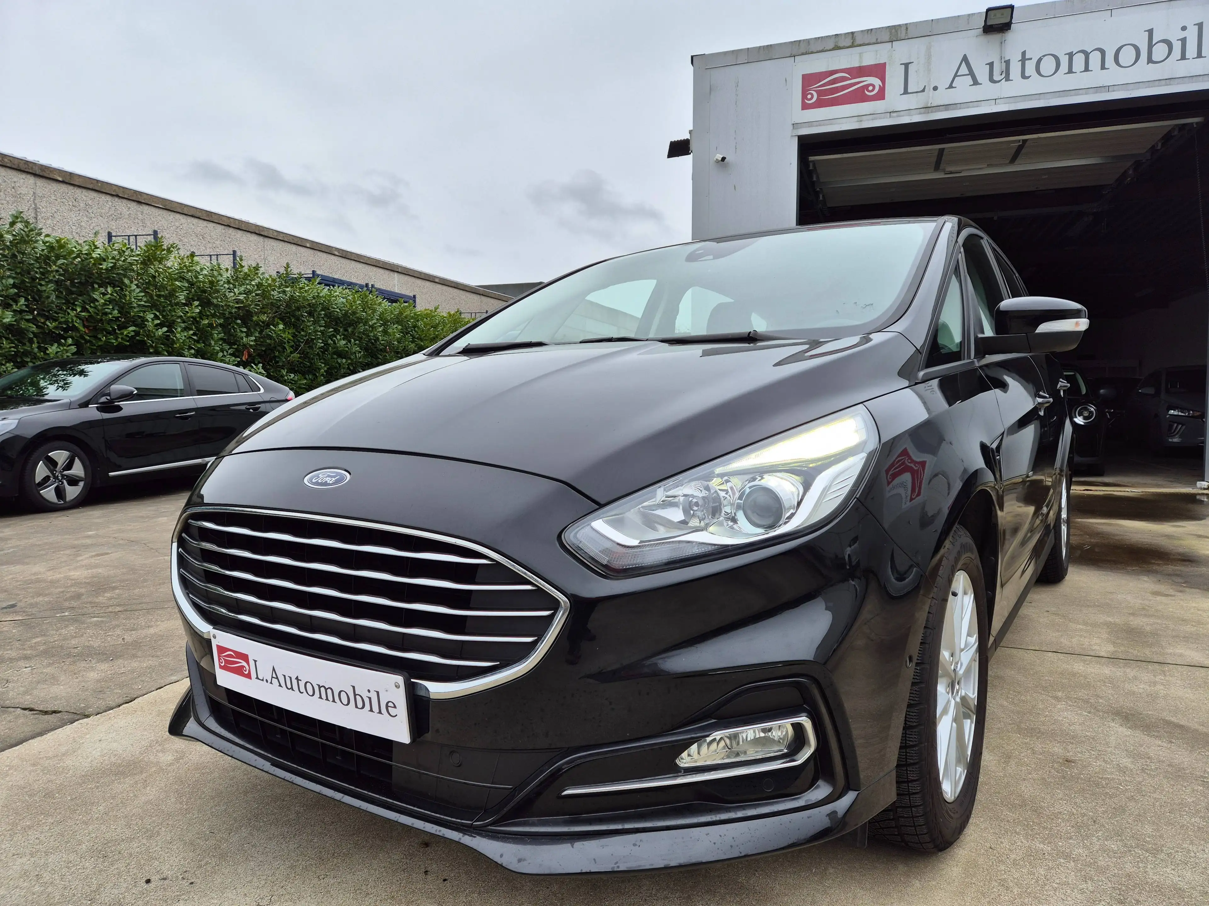 Ford S-Max 2.5i AUTO. HEV HYBRID 43.085 KM !! 2022 !! — photo 4