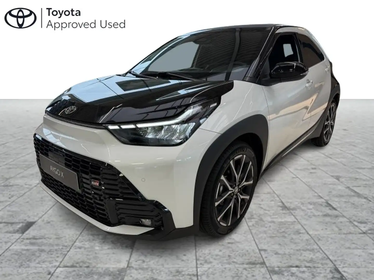 Toyota Aygo X 1.5 Hybrid GR Sport + Premium Pack Weiß - 1