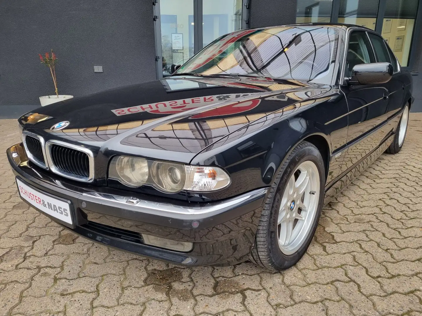 BMW 740 i E38 4.4l* Navi* PDC *Wertgutachten*ACC Nero - 2