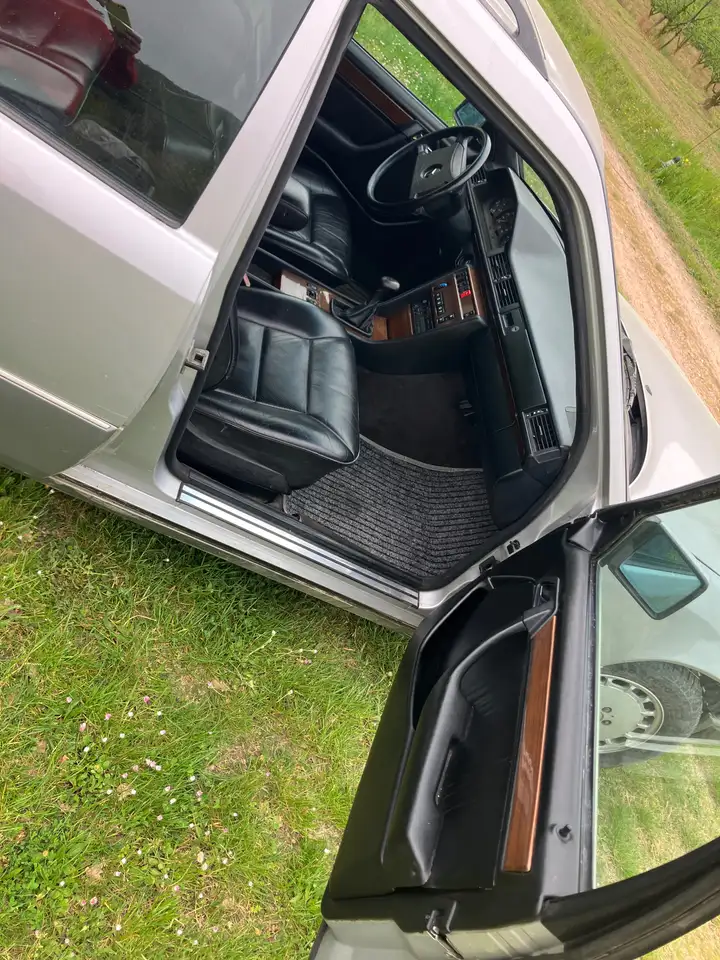 Mercedes-Benz 200 W124 station wagon, foto 10