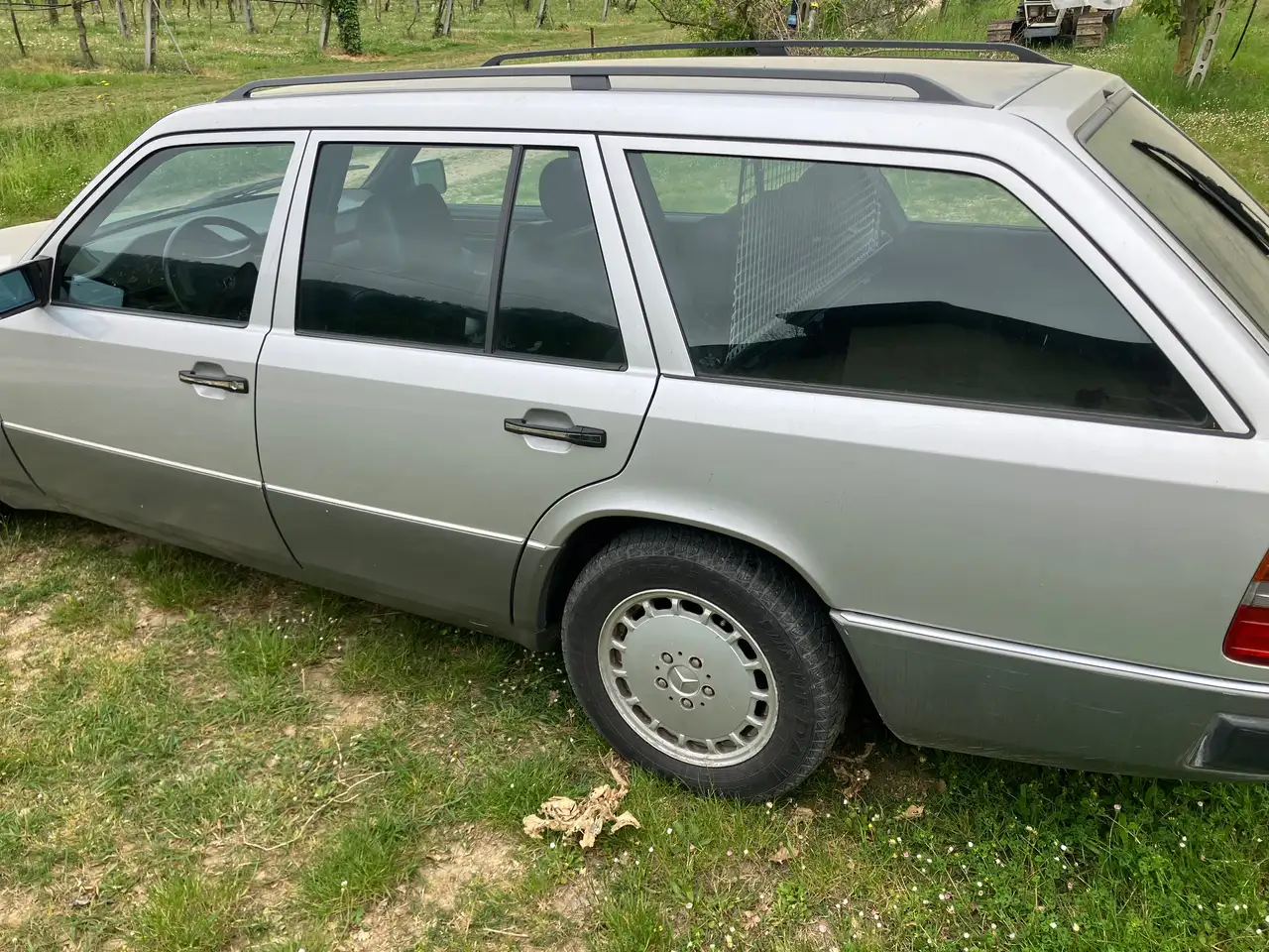 Mercedes-Benz 200 W124 station wagon, foto 9