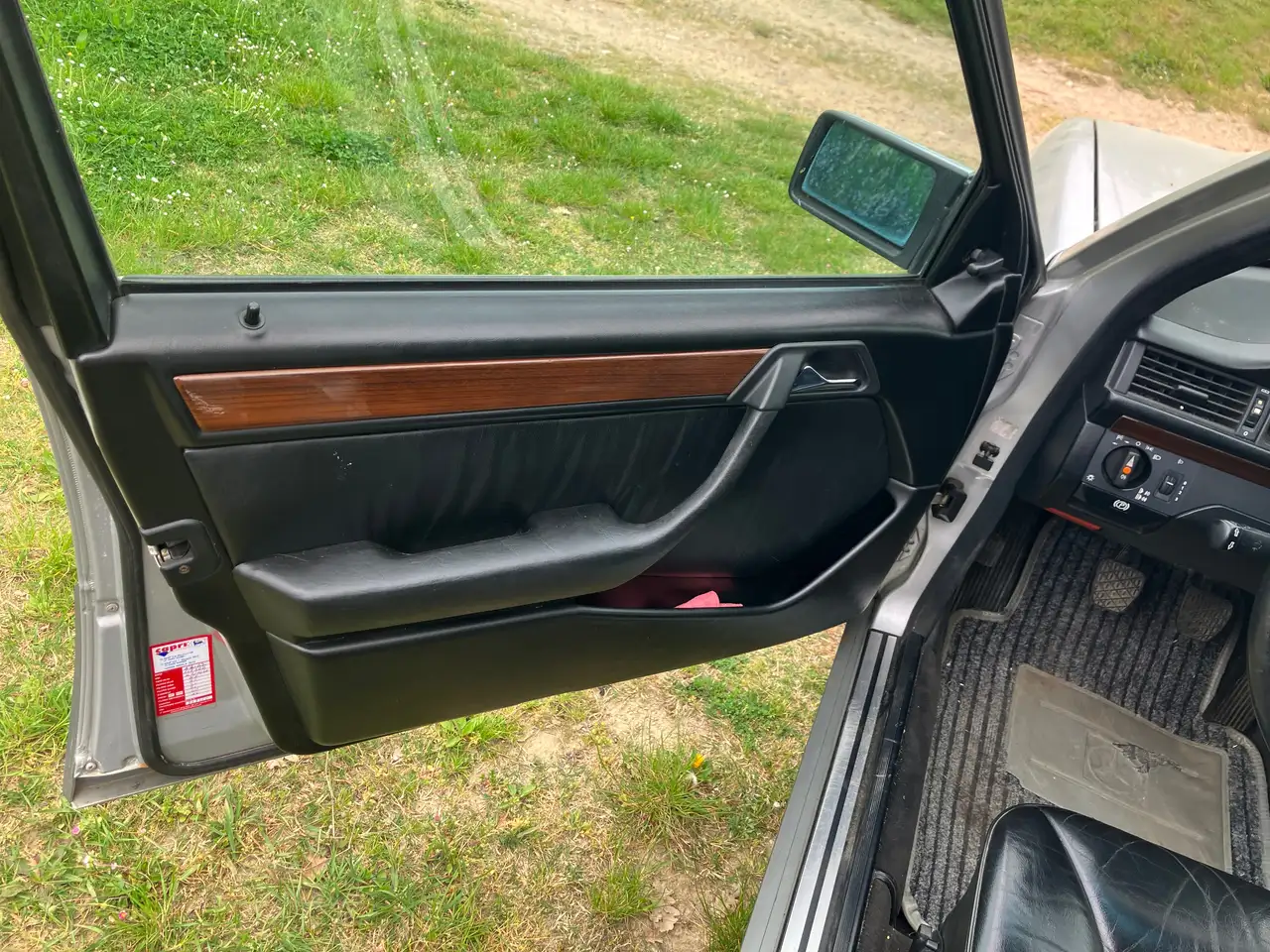 Mercedes-Benz 200 W124 station wagon, foto 8