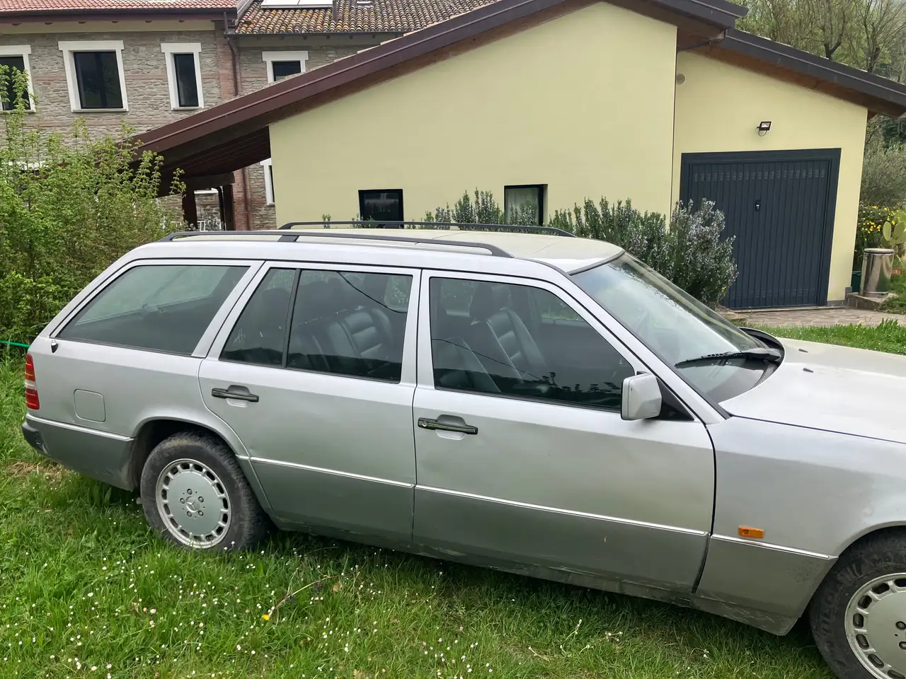 Mercedes-Benz 200 W124 station wagon, foto 1