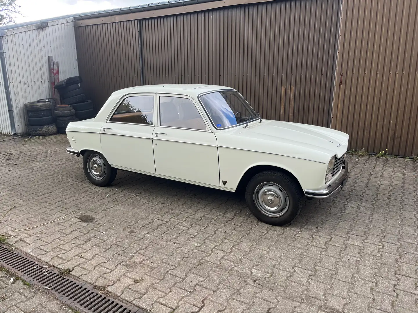 Peugeot 204 Weiß - 1