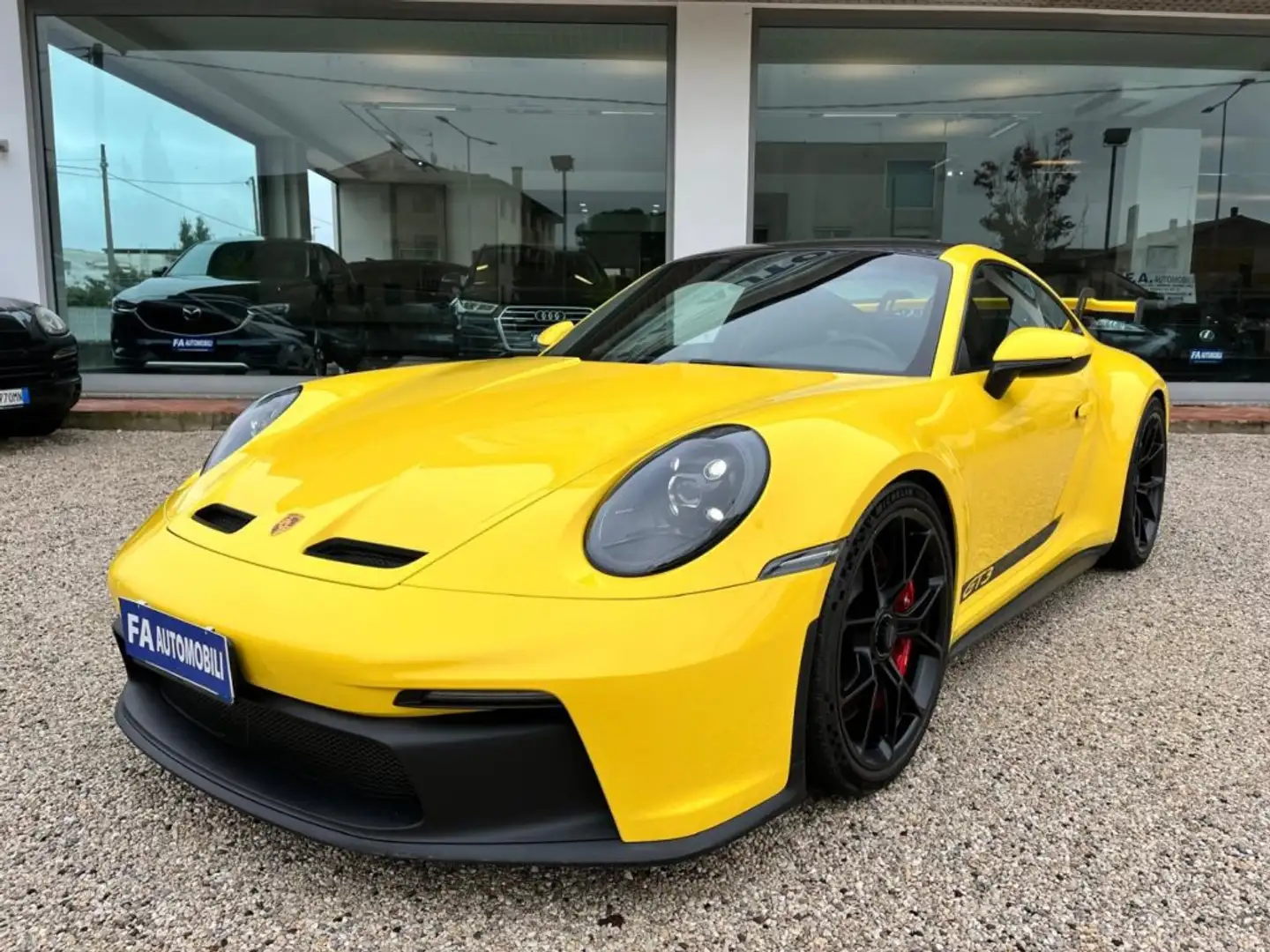 Porsche 911 GT3 Jaune - 2