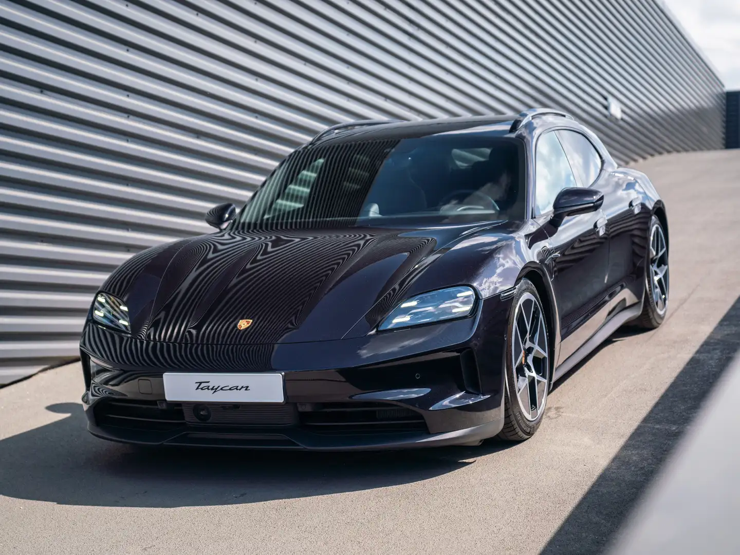 Porsche Taycan Sport Turismo 105 kWh Noir - 1