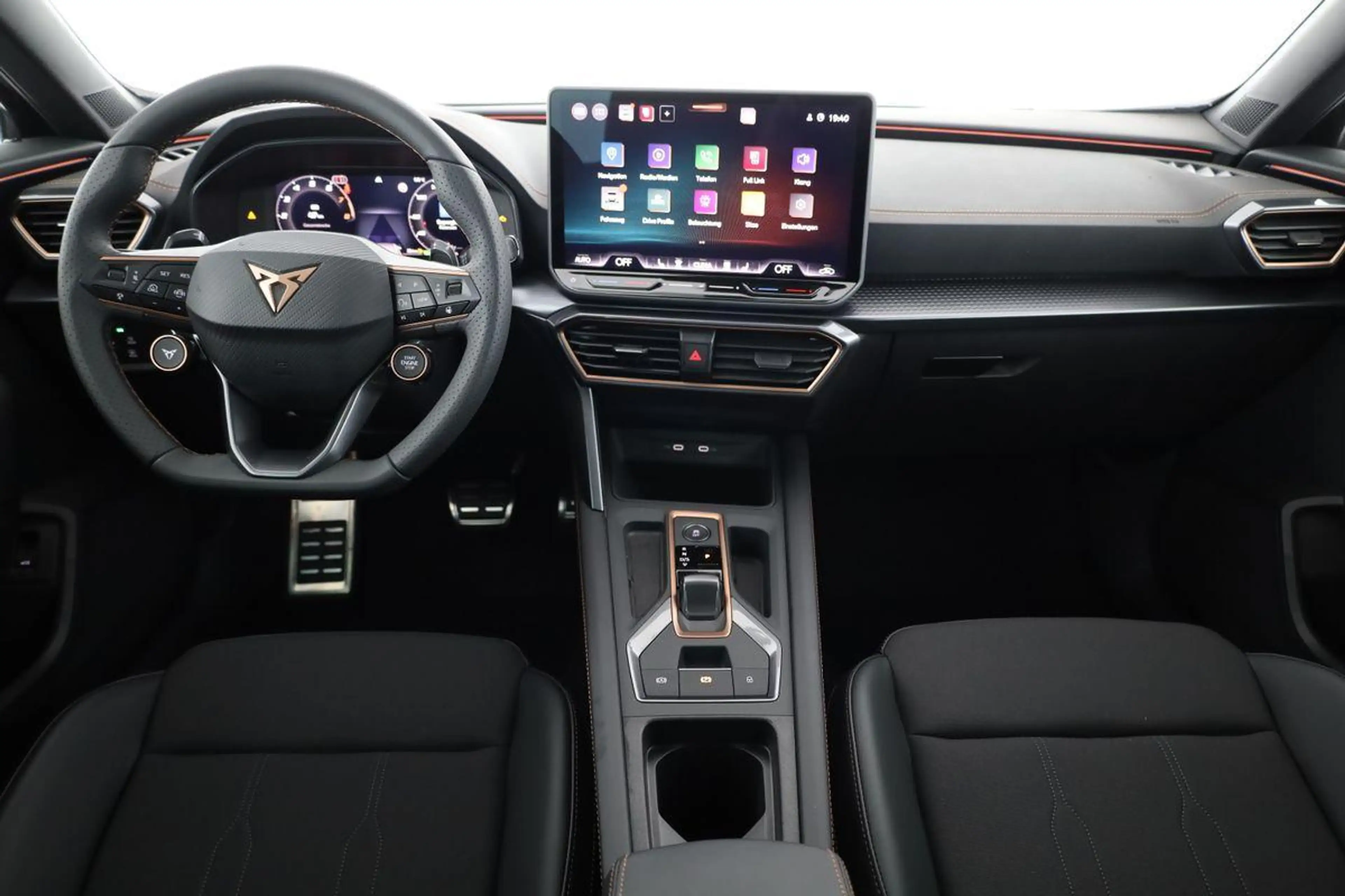 CUPRA Formentor 2.0 TSI 150 kW 4Drive DSG 4Drive, Pano, Navi, M... — photo 4