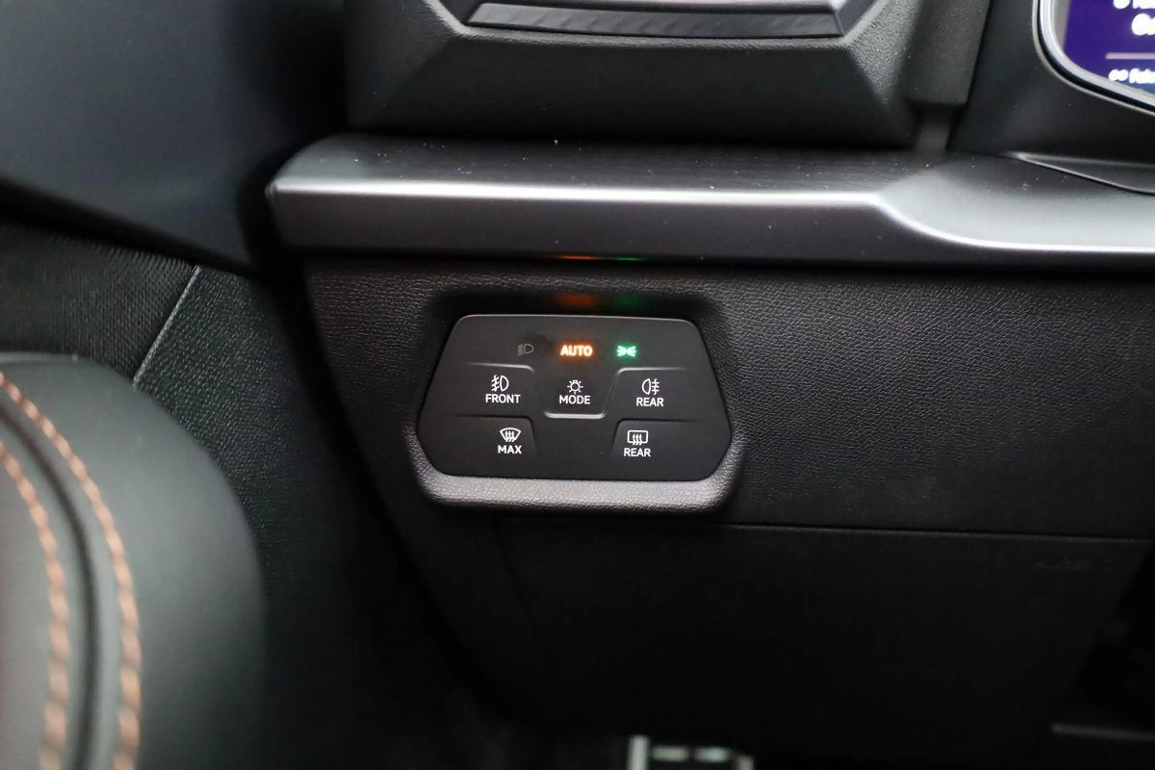 CUPRA Formentor 2.0 TSI 150 kW 4Drive DSG 4Drive, Pano, Navi, M... — photo 8