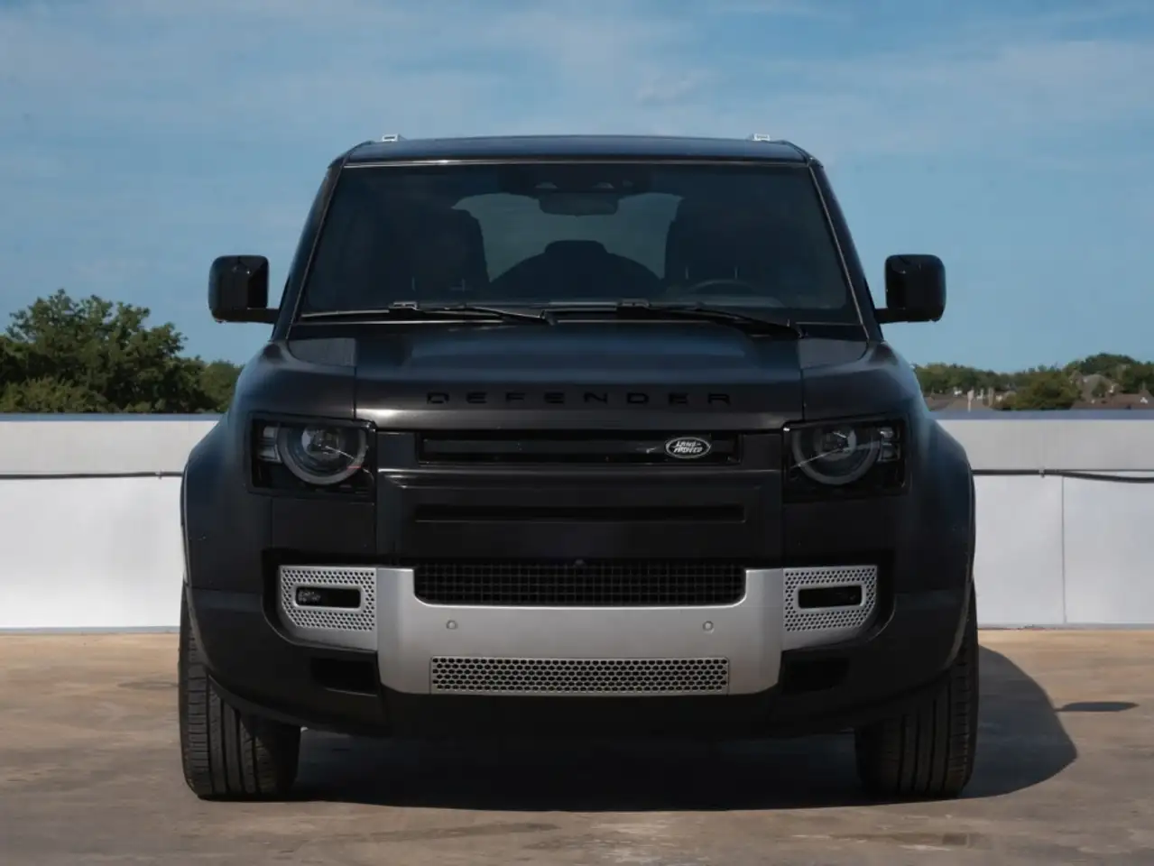 Land Rover Defender снимка Land Rover Defender