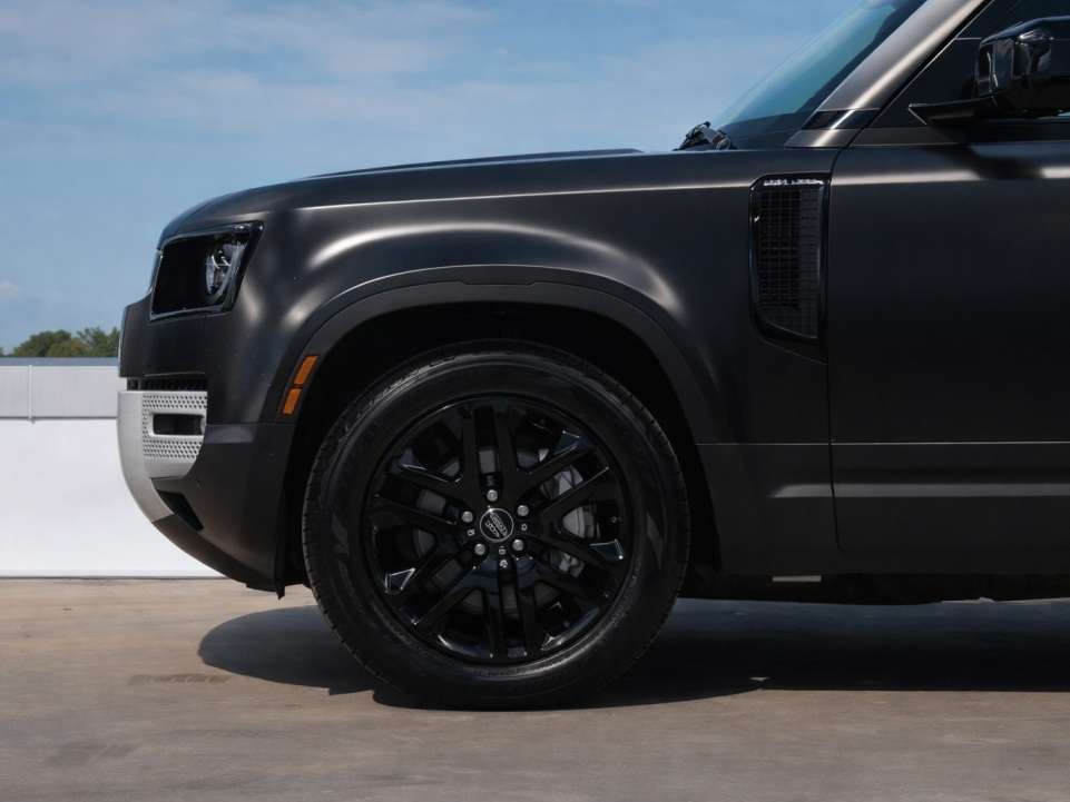 2024 Land Rover Defender 110 P400 /AIR SUSPENSION/COLD CLIMATE PACK thumb 7