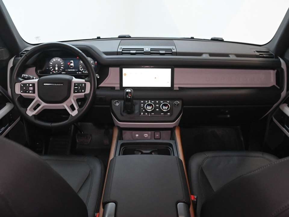 2024 Land Rover Defender 110 P400 /AIR SUSPENSION/COLD CLIMATE PACK thumb 14