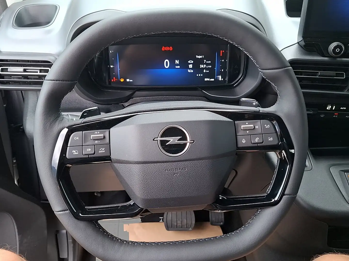 Opel Combo 1.5 Diesel XL GS Aut. 7-Sitzer Grün - 2