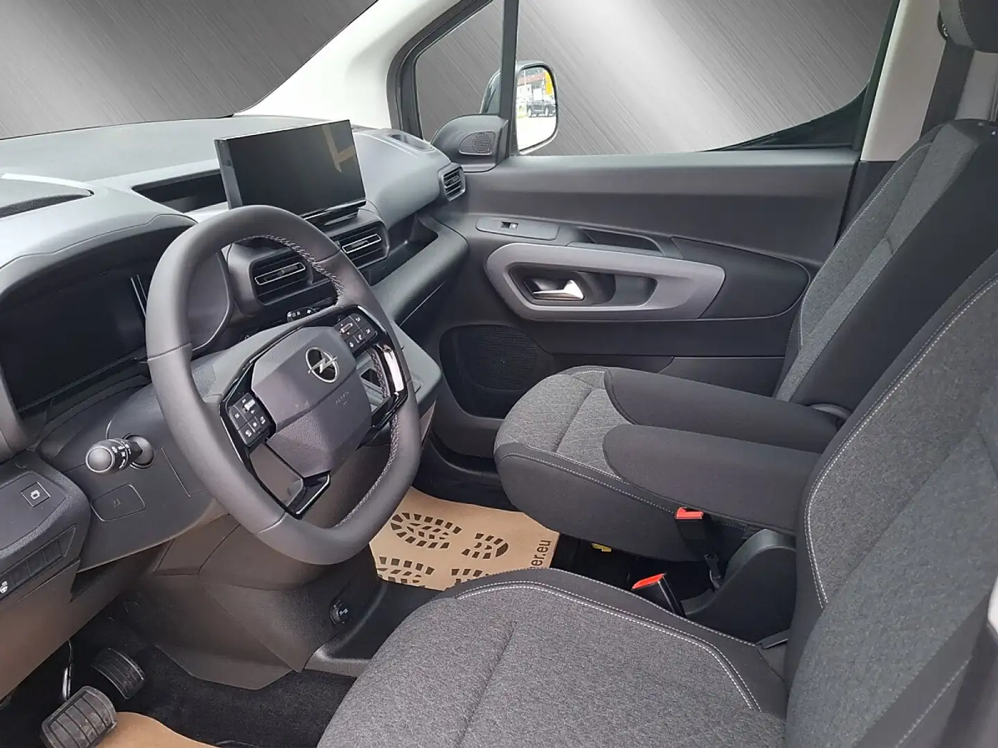 Opel Combo 1.5 Diesel XL GS Aut. 7-Sitzer Grün - 1