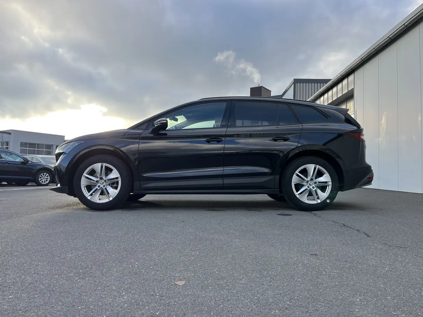 Skoda Enyaq CCS Wärmepumpe 62kWh Virtual Cockpit DAB Navi ACC Noir - 2