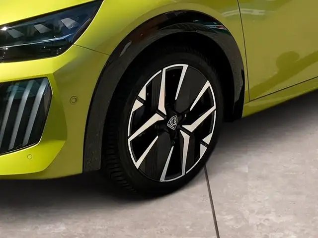 Peugeot 208 view 15