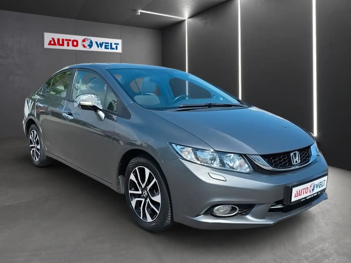 Honda Civic Lim. 1.8 VTEC Climatic R-Cam Xenon uvm. srebrna - 2