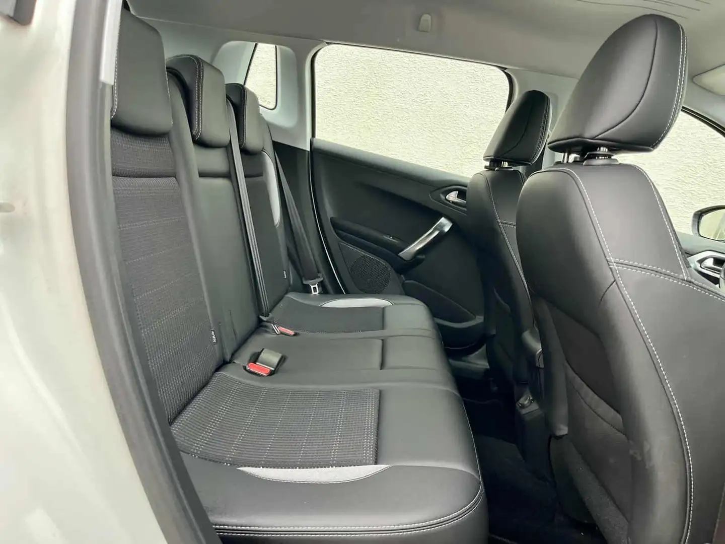 Peugeot 2008 2008 1.6 e-HDi Allure ETG Blanc - 2