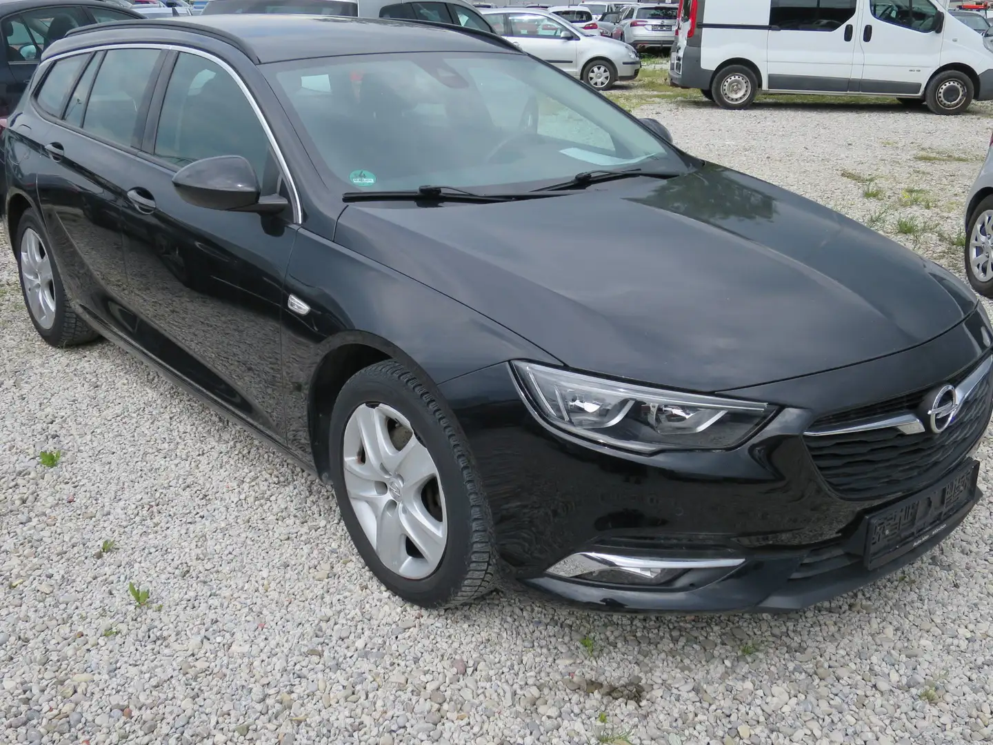 Opel Insignia Business Edition Noir - 1