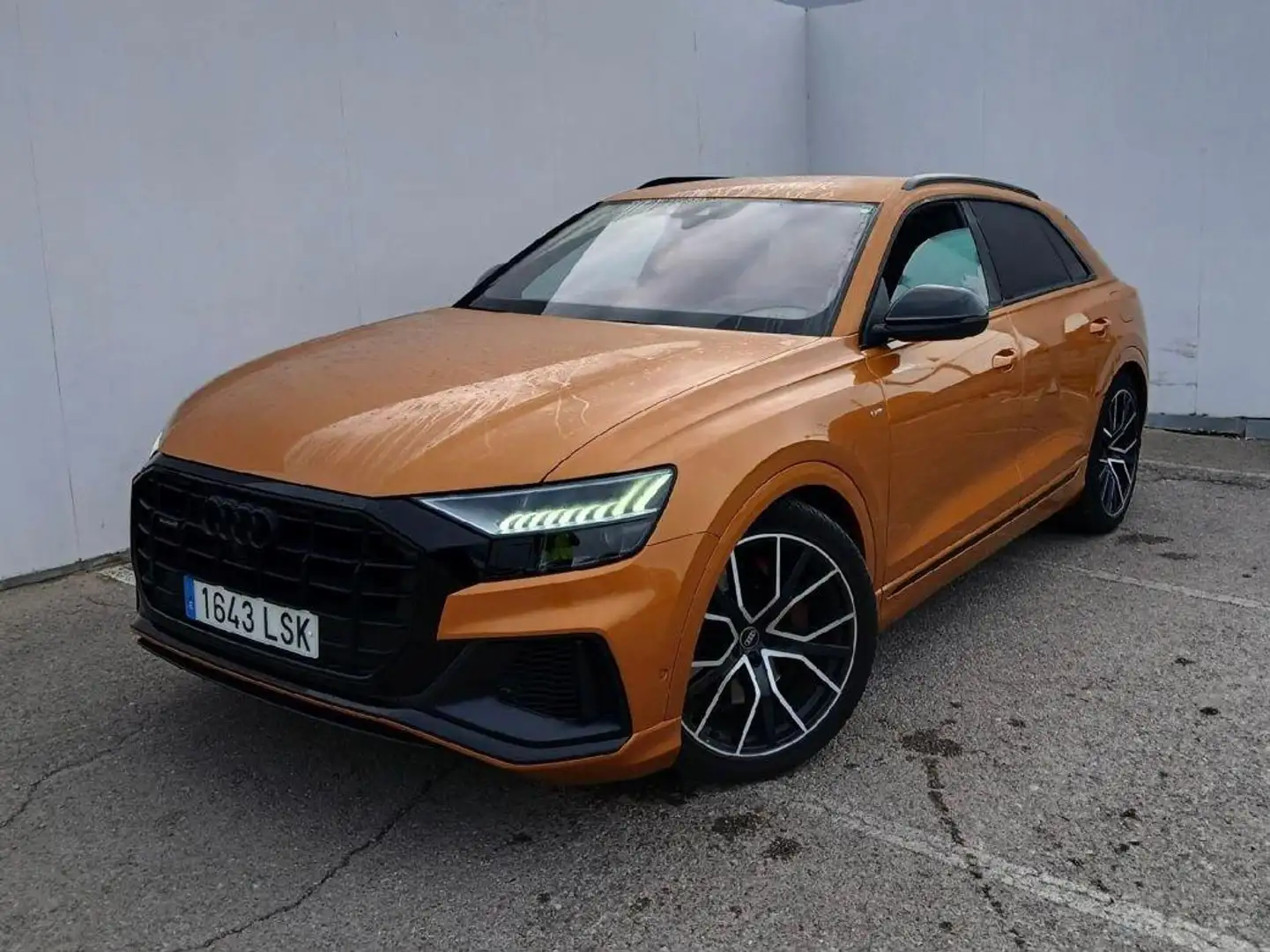 Audi Q8 Q8 60 TFSIe Black line plus quattro Black line plu Naranja - 1