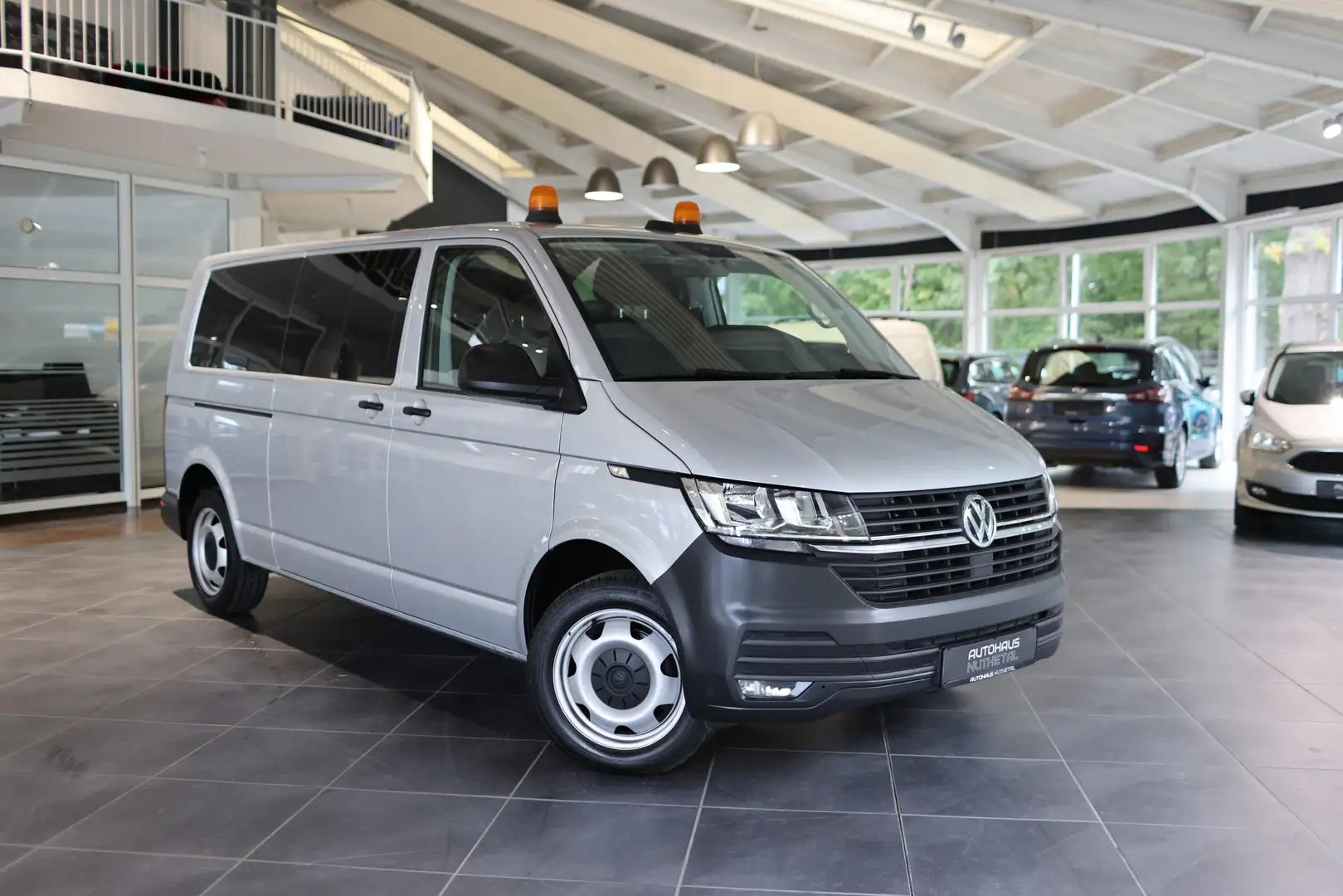 Volkswagen T6 Transporter 2,0 TDI LANG STANDHEIZUNG AHK Argent - 1
