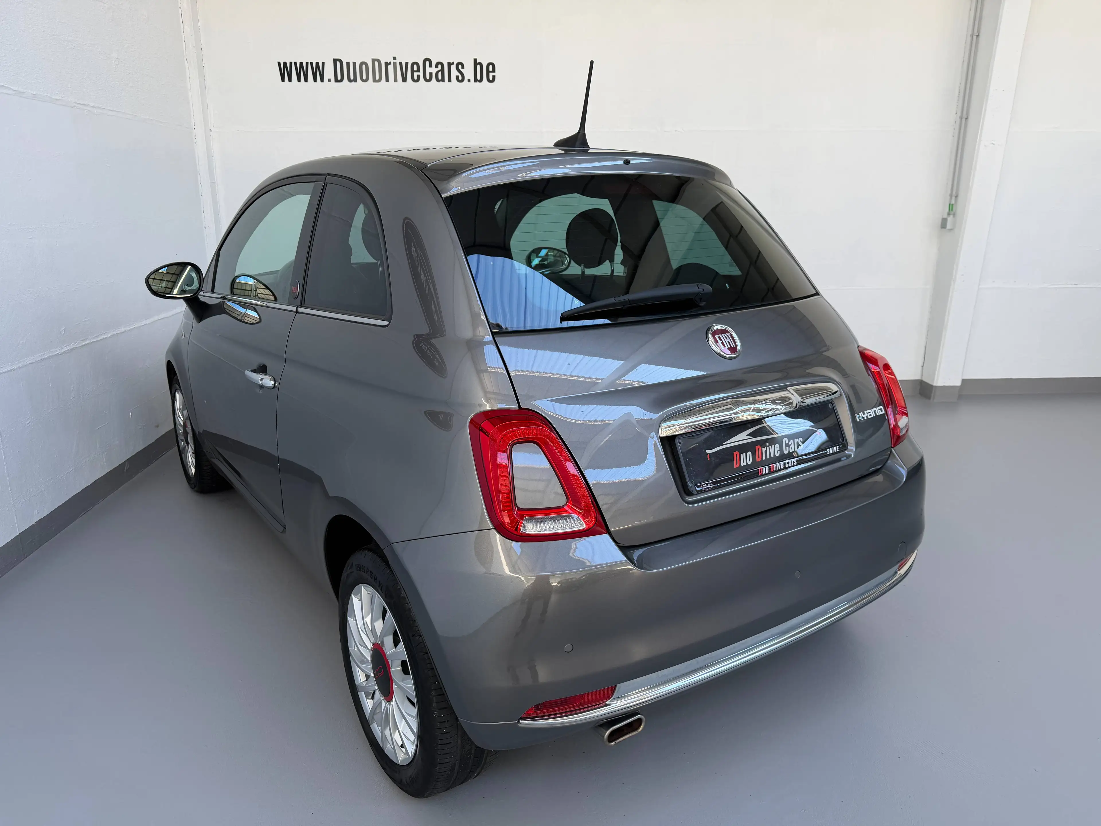 Fiat 500 1.0i MHEV Red - Toit ouvrant - Carplay - Cruise Control - Capteurs de recul - Climatisation - 1 an de garantie — photo 4