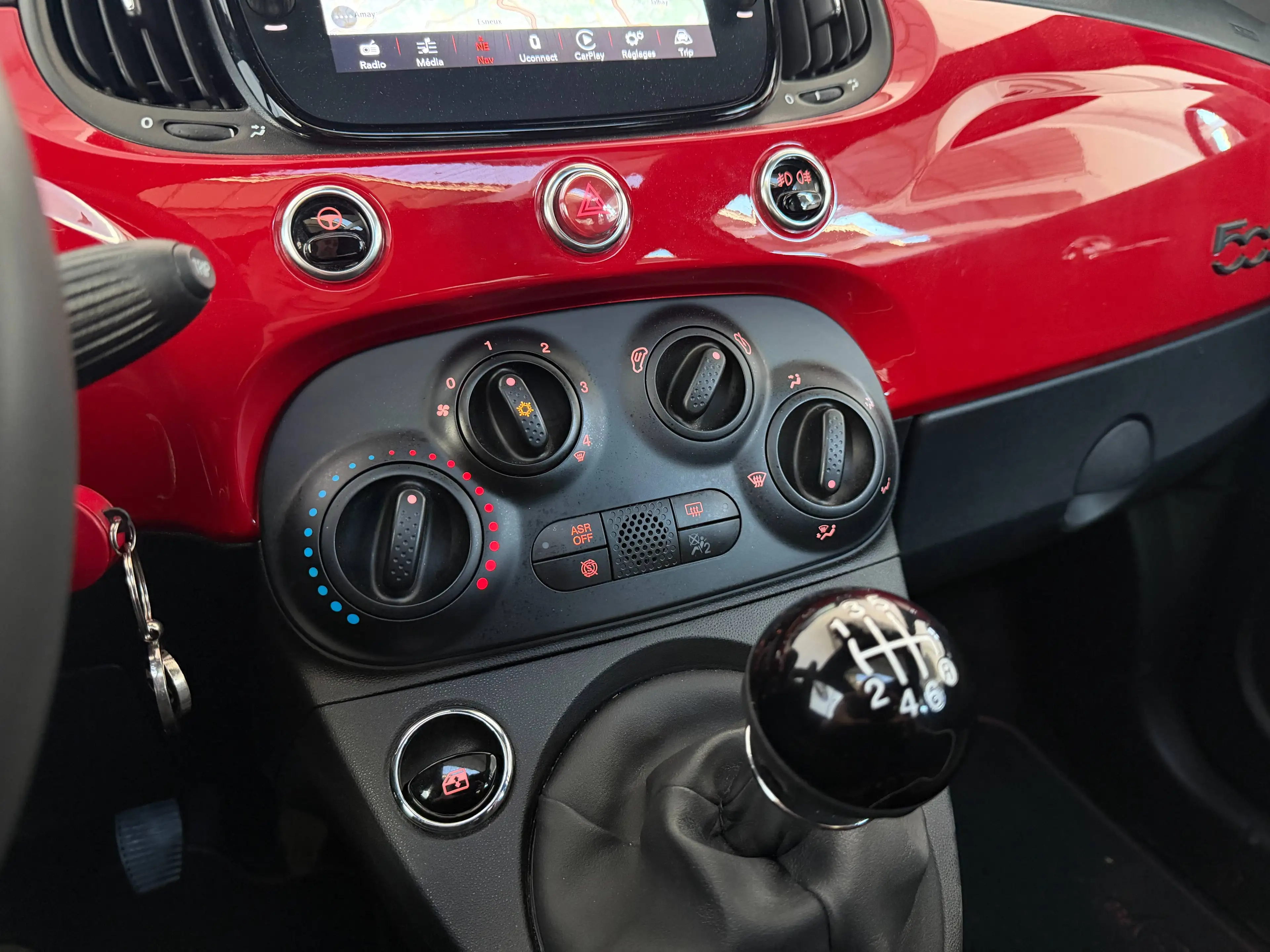 Fiat 500 1.0i MHEV Red - Toit ouvrant - Carplay - Cruise Control - Capteurs de recul - Climatisation - 1 an de garantie — photo 12